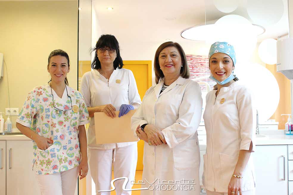 personal-clinica-dental-expertos-ortodoncia-granada-san-anton